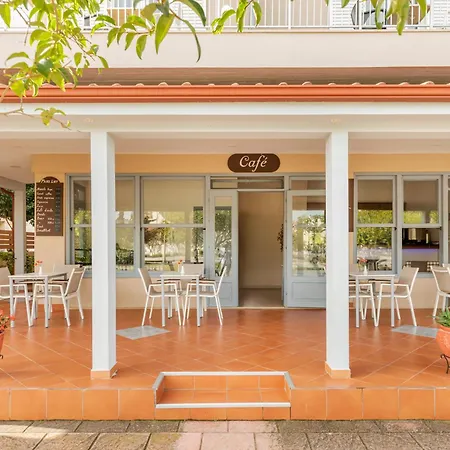 Grekas Hotel Neoi Poroi