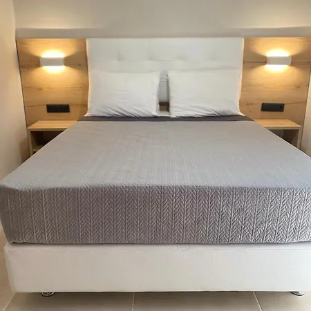 Hotel Grekas *