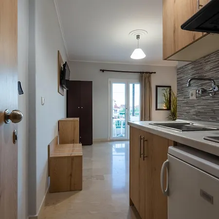 Grekas Hotel Néoi Póroi